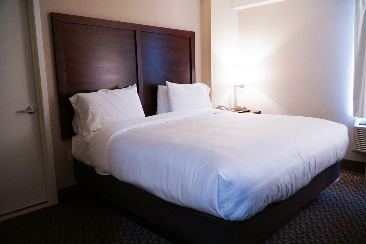 Hotel Mint Jfk Airport Нью-Йорк Экстерьер фото